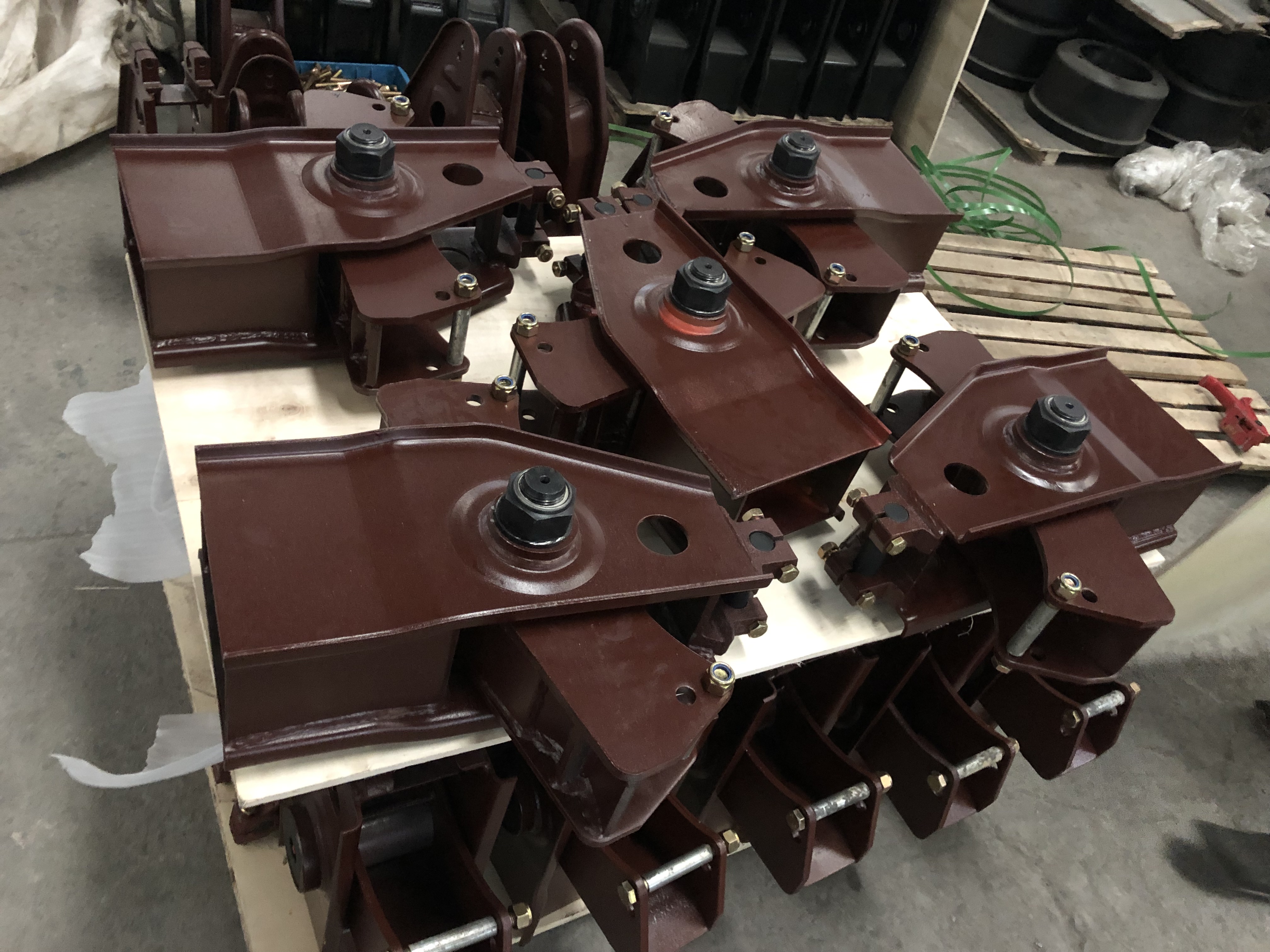 Le cintre interm&eacute;diaire &agrave; suspension m&eacute;canique FUWA convient aux accessoires de semi-remorque